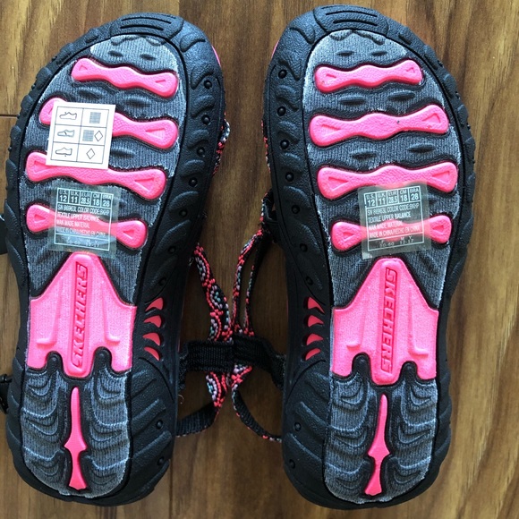 ❌SOLD❌BRAND NEW GIRLS SANDALS - Picture 3 of 4